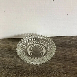 Vtg Sawtooth Edge Round Glass Ashtray